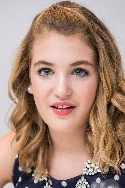 Sophie Nélisse - 7