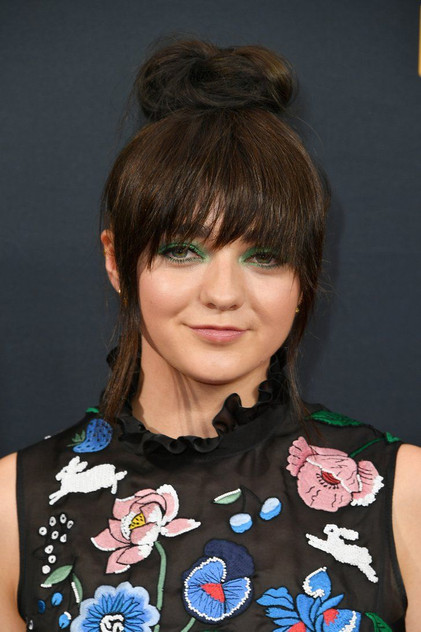 Maisie Williams - 8