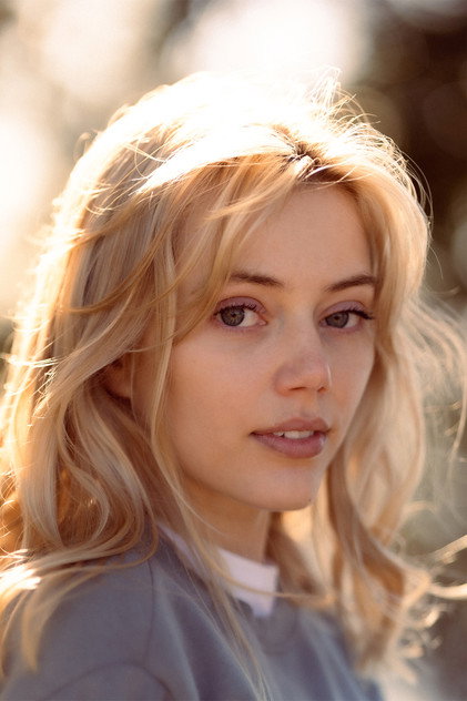 Grace Van Dien - 7