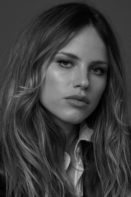 Halston Sage - 5