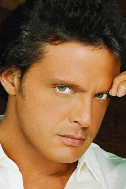 Luis Miguel photo 4