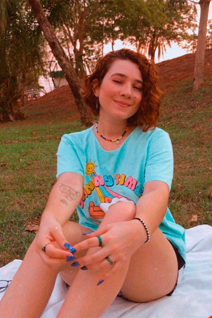 Karyne Camargo photo 2