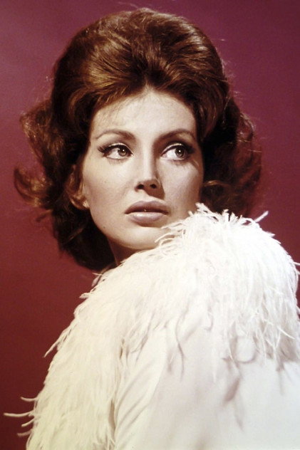 Gayle Hunnicutt - 5