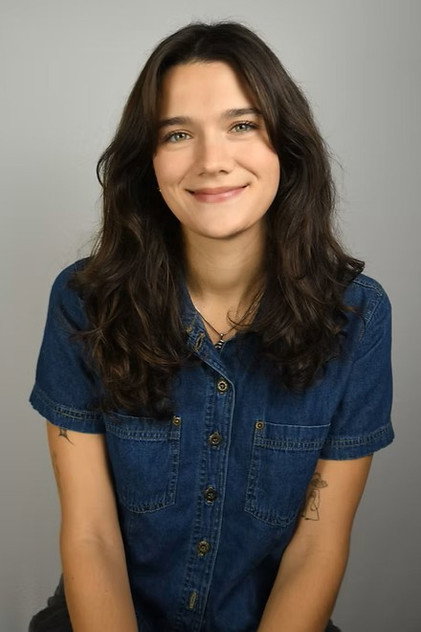 Emily Wirth photo 2
