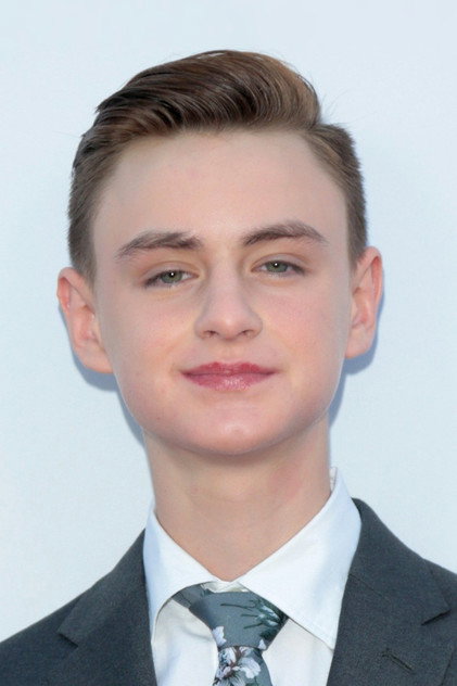 Jaeden Martell - 8