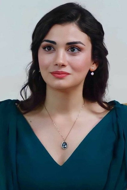 Özge Yağız - 6