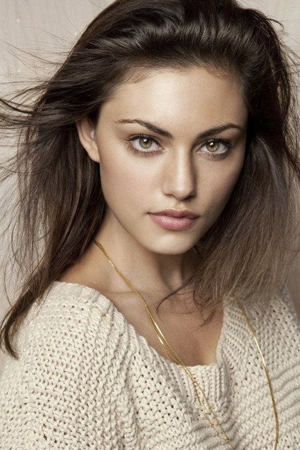 Phoebe Tonkin - 13