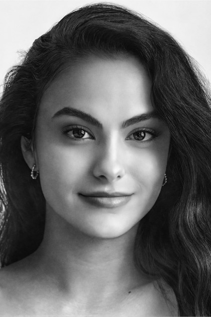 Camila Mendes - 19