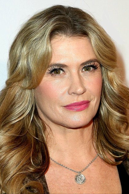 Kristy Swanson - 9