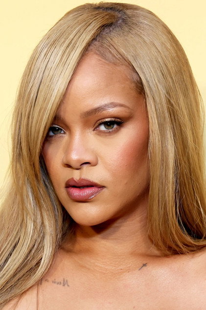Rihanna photo 3