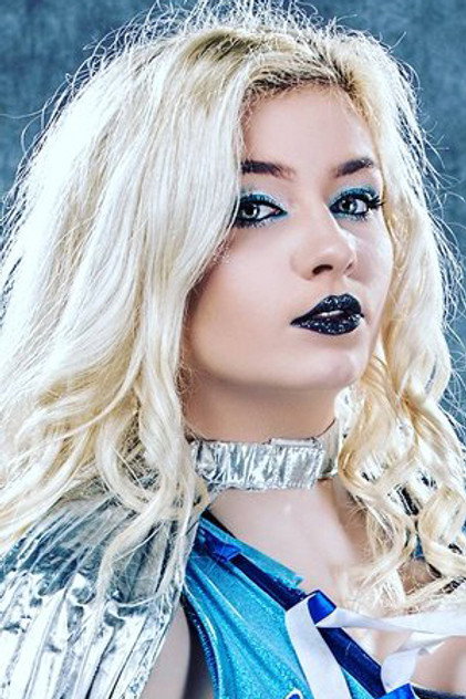 Sierra Loxton photo 2