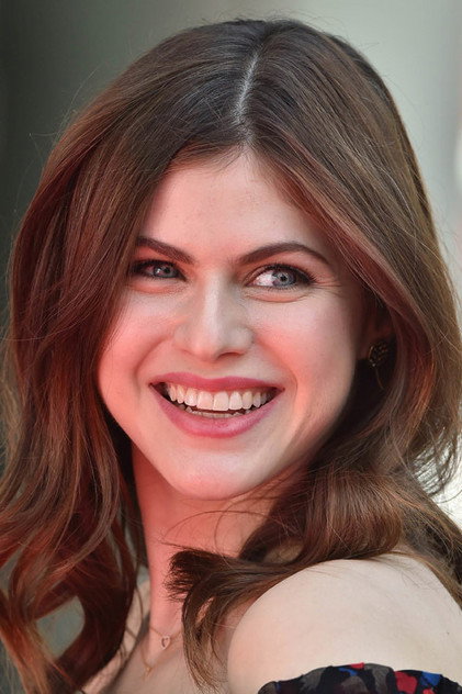 Alexandra Daddario - 7