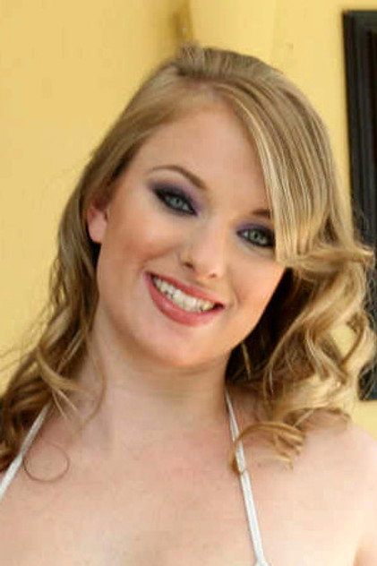 Alonna Red photo 2