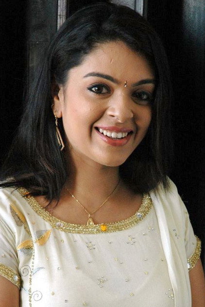 Radhika photo 2