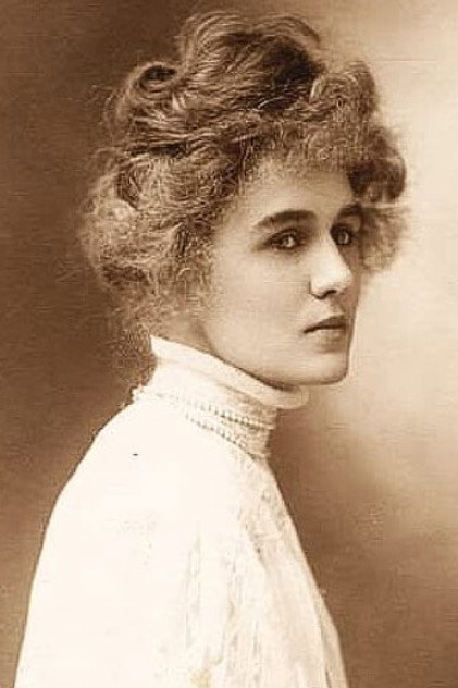 Emily Stevens photo 2