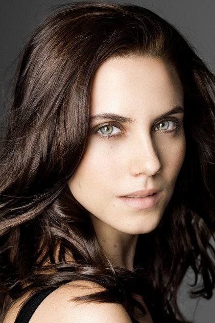 Aura Garrido - 8