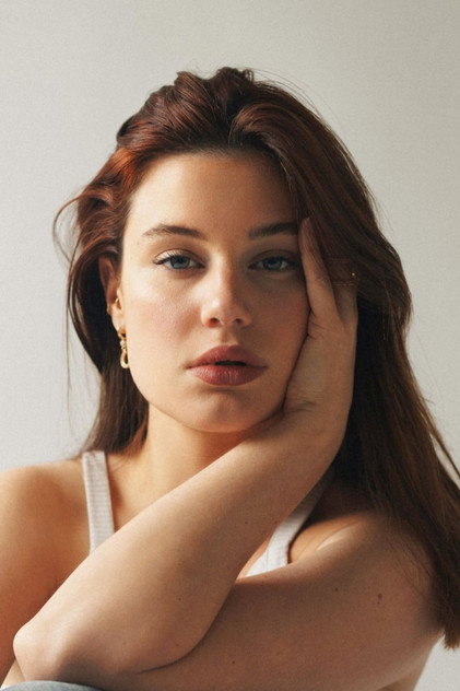 Alexia Chardard photo 5
