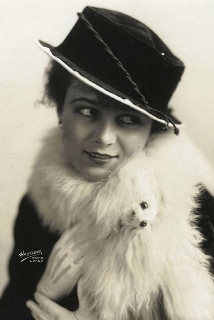 Image of Claire Anderson
