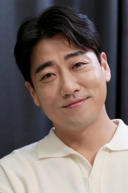 Yoon Kwan-woo
