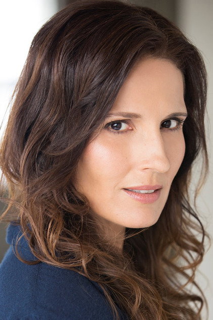 Lisa Roumain - 5
