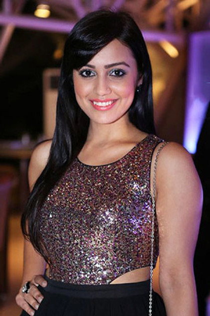 Esha Kansara photo 5