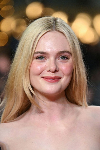 Elle Fanning - 9