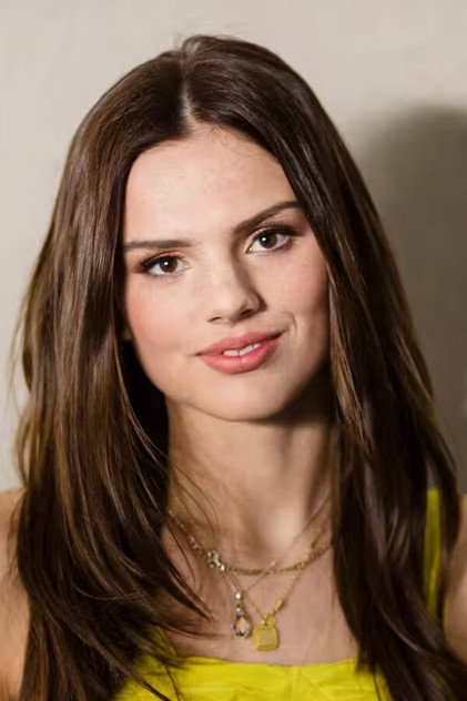 Famke Louise photo 3