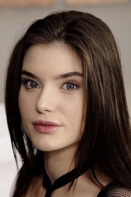 Stefany Kyler photo 3