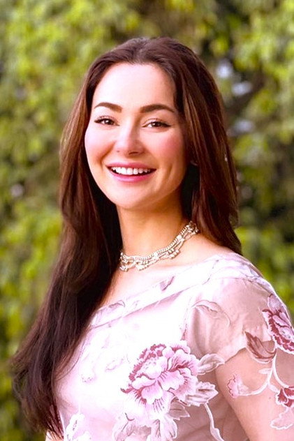 Hania Aamir - 10