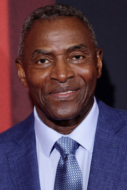 Carl Lumbly - 4