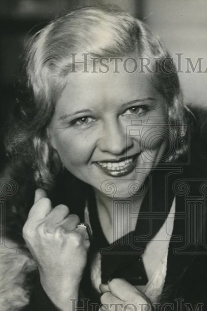 Nita Cavalier photo 2