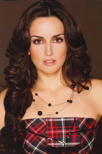 Ana de la Reguera - 10