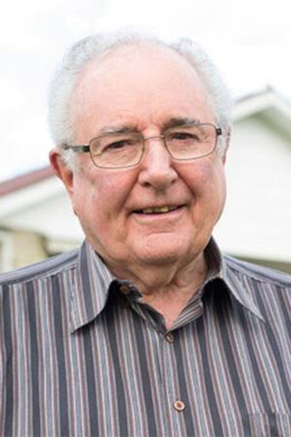 Dr Allan Lindsay