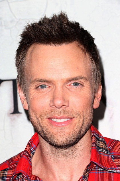 Joel McHale - 4