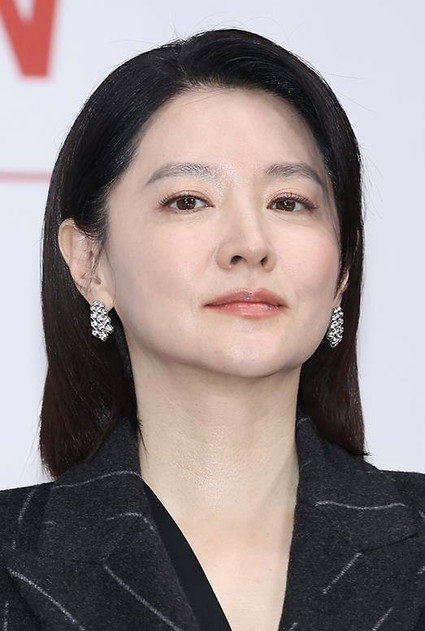 Lee Young-ae photo 10