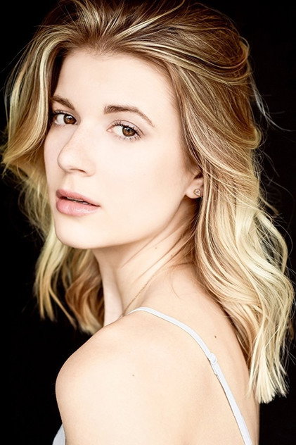 Emma Johnson photo 3