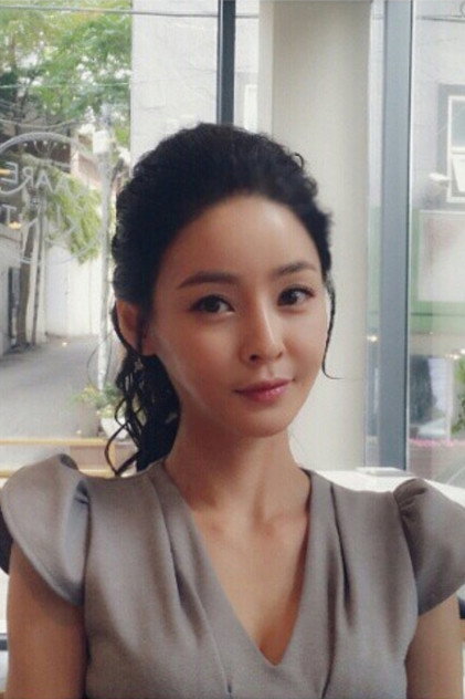 Yoon Sul-hee photo 5