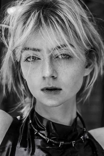 Nina Burns photo 3