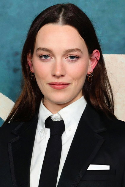 Victoria Pedretti photo 6