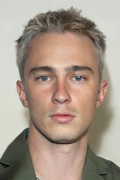 Drew Starkey - 9