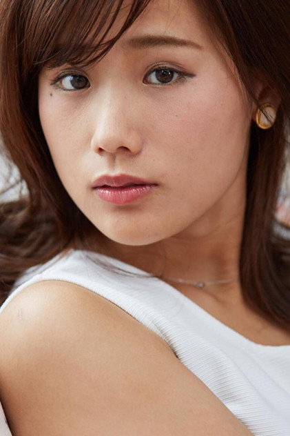 Yuzuki Akiyama photo 4