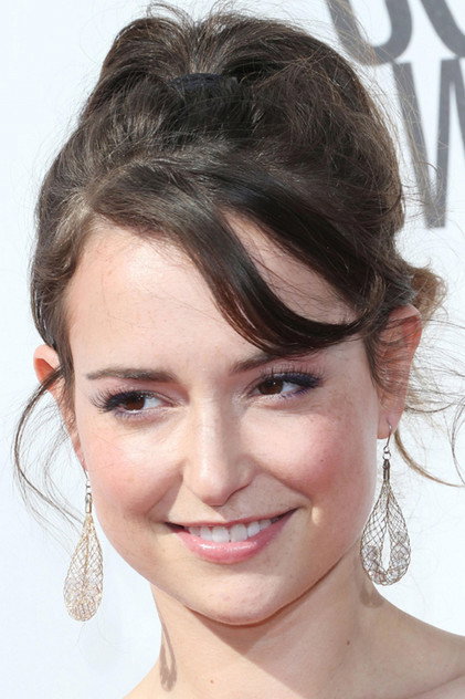 Milana Vayntrub - 14