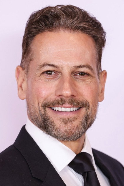Ioan Gruffudd photo 8