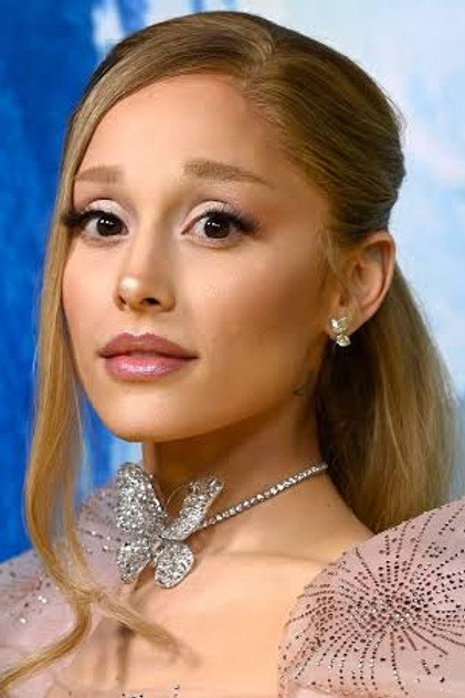 Ariana Grande photo 9
