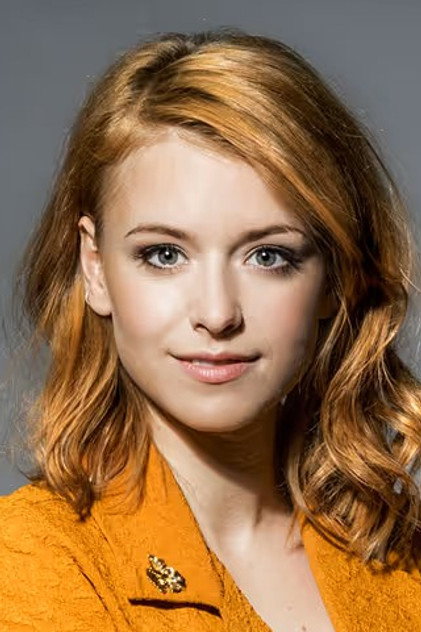 Clara Henry photo 5