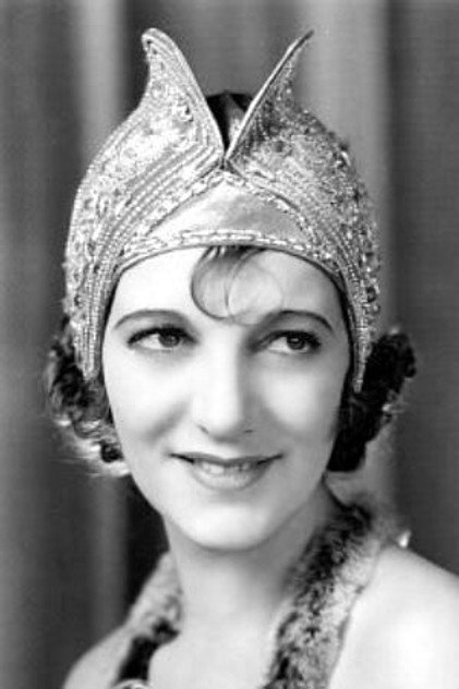Gertrude Lawrence photo 2