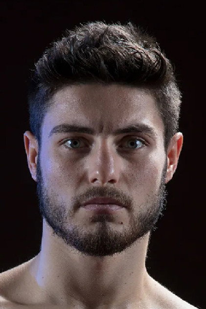 Josh Kelly photo 4