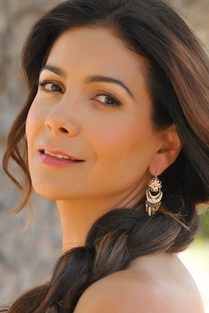 Patricia Manterola photo 6