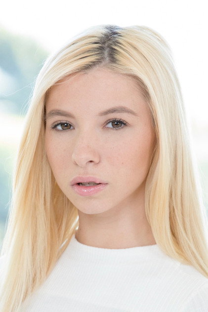 Kenzie Reeves photo 3