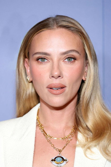 Scarlett Johansson profile photo